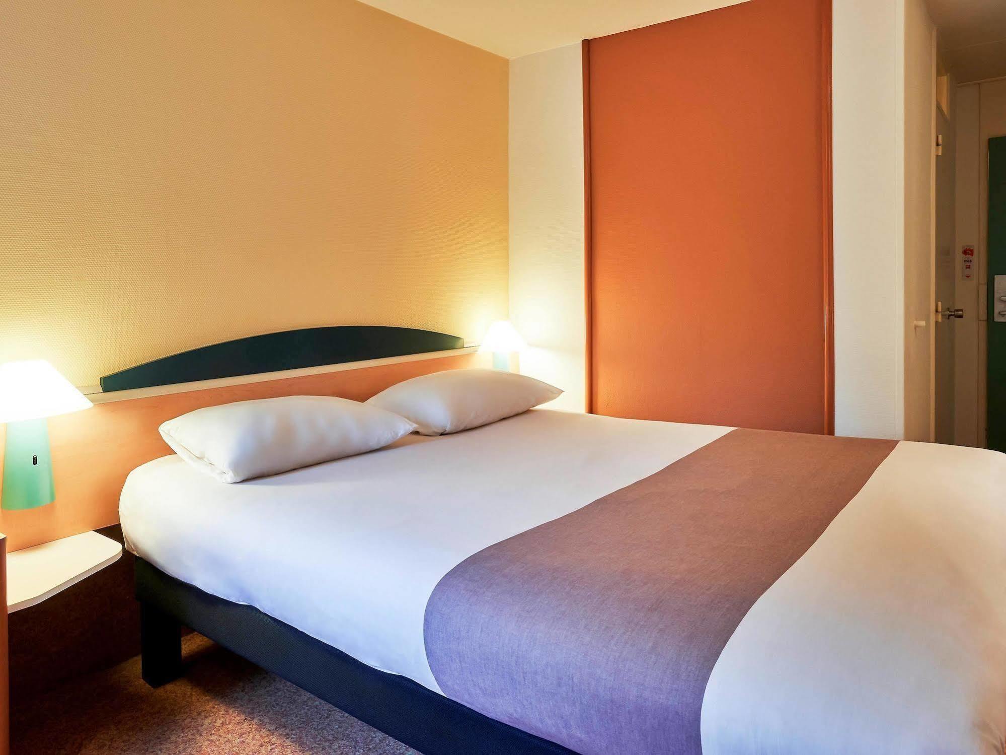 Ibis Tilburg Hotel Exterior photo